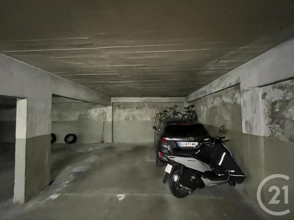 Parking à vendre  11 m2 PARIS - 75017