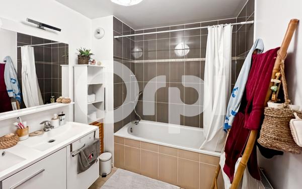 Appartement à vendre    3 pièces • 61,80 m2 Champagne-sur-Oise