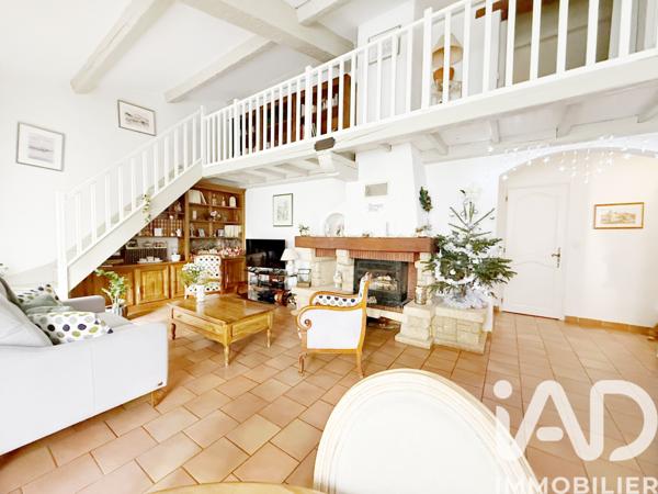 Maison à vendre 5 pièces 132 m² Hyères
