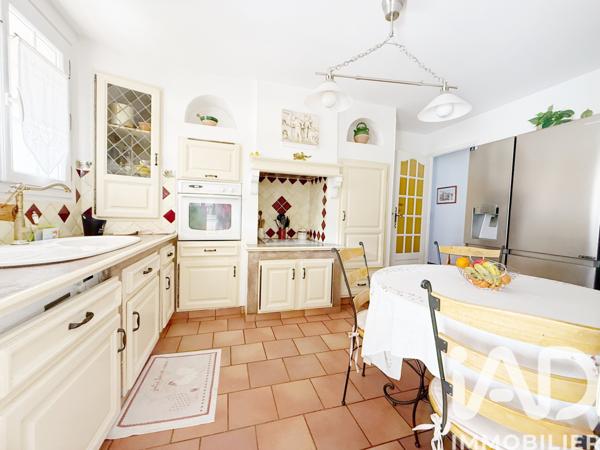 Maison à vendre 5 pièces 132 m² Hyères