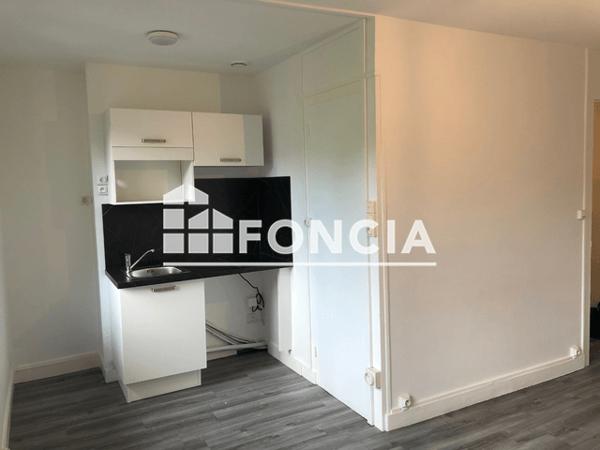 Location Appartement 4 pièces 60.74 m² - 10 AVENUE GABRIEL PERI St Martin D Heres 38400