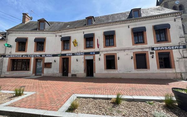 Immeuble à vendre    5 pièces •  Breteuil