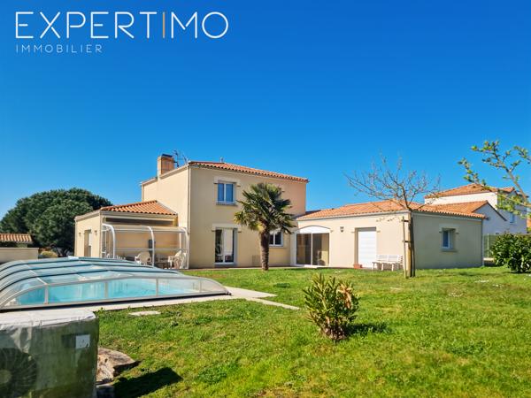 Moutiers-en-Retz (44760) Villa - DPE: B -7 pièces + studio 200 m²– Vue marais – Piscine – Terrain 1455 m²