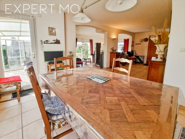 Moutiers-en-Retz (44760) Villa - DPE: B -7 pièces + studio 200 m²– Vue marais – Piscine – Terrain 1455 m²