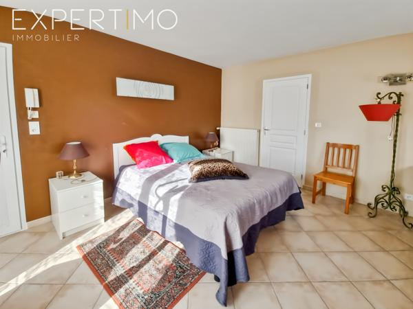 Moutiers-en-Retz (44760) Villa - DPE: B -7 pièces + studio 200 m²– Vue marais – Piscine – Terrain 1455 m²