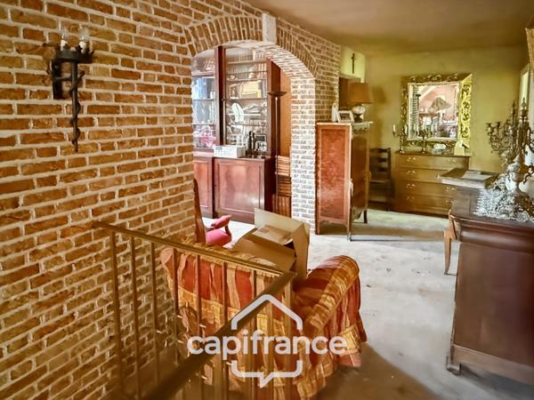 Maison de caractère style manoir – 258 m² – Parc arboré – Allée privative – Fort potentiel