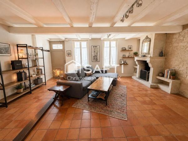 NIORT CENTRE-VILLE – 4 CHAMBRES – BUREAU – JARDIN SANS VIS-À-VIS - STATIONNEMENT