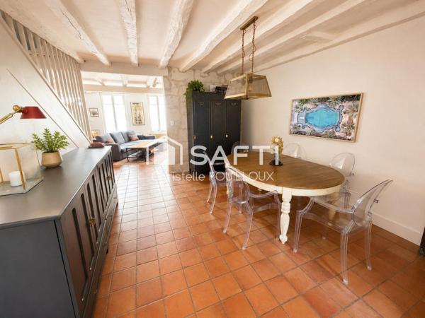 NIORT CENTRE-VILLE – 4 CHAMBRES – BUREAU – JARDIN SANS VIS-À-VIS - STATIONNEMENT