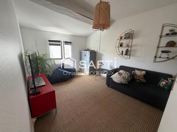 NIORT CENTRE-VILLE – 4 CHAMBRES – BUREAU – JARDIN SANS VIS-À-VIS - STATIONNEMENT