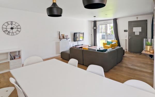 Maison à vendre    5 pièces • 107 m2 Rambouillet