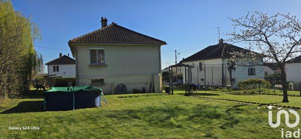 Pavillon 4 pièces de 71 m² à Vallenay (18190)