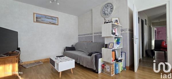 Pavillon 4 pièces de 71 m² à Vallenay (18190)