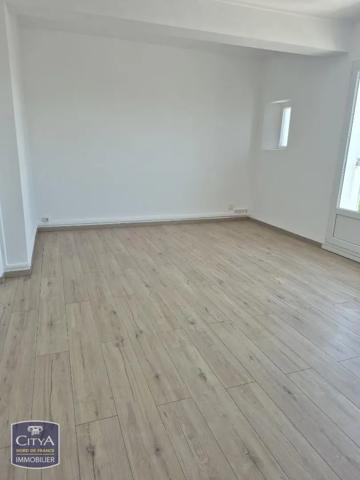 Appartement à louer 3 pièces 62.65m² Maubeuge (59600)