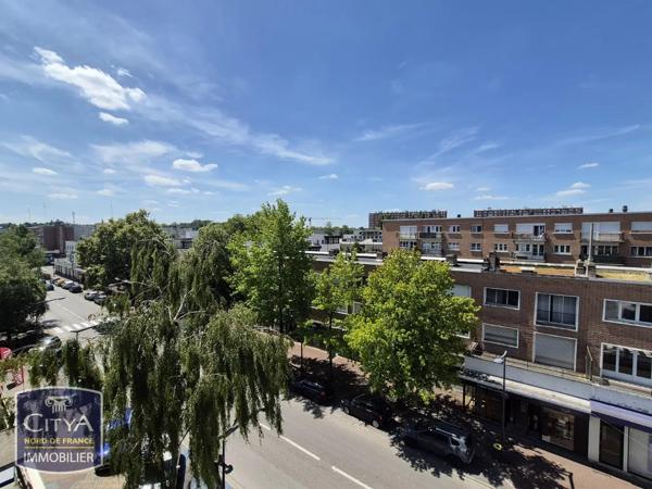 Appartement à louer 3 pièces 62.65m² Maubeuge (59600)