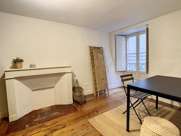 Appartement T2 rénové, cachet, à vendre centre ville Montauban (82) avec un cellier