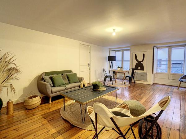 Appartement T2 rénové, cachet, à vendre centre ville Montauban (82) avec un cellier