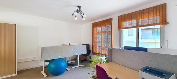 IMMEUBLE A USAGE DE BUREAUX