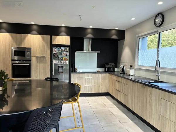 Achat - Maison Saint-Berthevin 53940 6 pièces 149 m 2 758 m 2