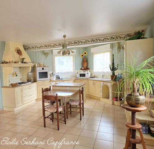 En Exclusivité, Maison architecturale de presque 159m2, construction 2008 à Saint-Maurice-Colombier