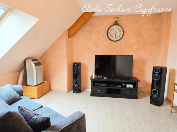 En Exclusivité, Maison architecturale de presque 159m2, construction 2008 à Saint-Maurice-Colombier