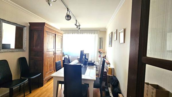 VENTE : appartement de 6 pièces + cuisine (143 m²) avec  terrasse à ALBERTVILLE
