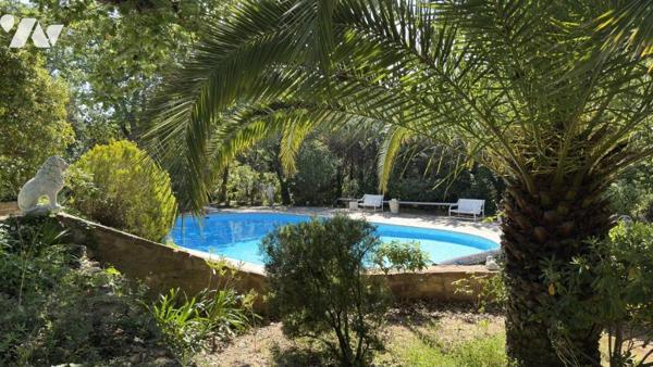 LE MUY – Propriété provençale avec piscine, maison d’amis et terrain de 10 450 m²