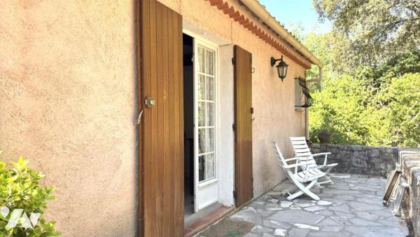 LE MUY – Propriété provençale avec piscine, maison d’amis et terrain de 10 450 m²