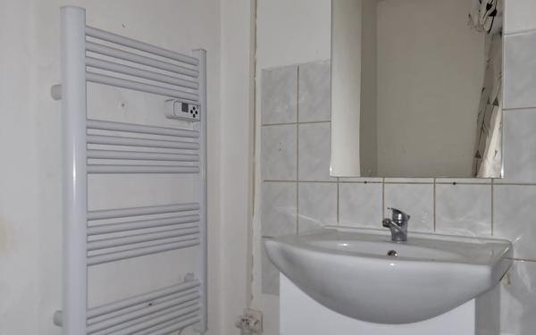 Appartement à louer    1 pièce •  Alès