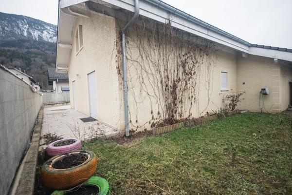 Maison mitoyenne par garage 105,37 m² Scionzier