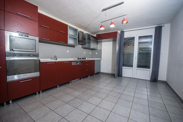 Maison mitoyenne par garage 105,37 m² Scionzier