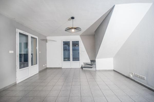 Maison mitoyenne par garage 105,37 m² Scionzier