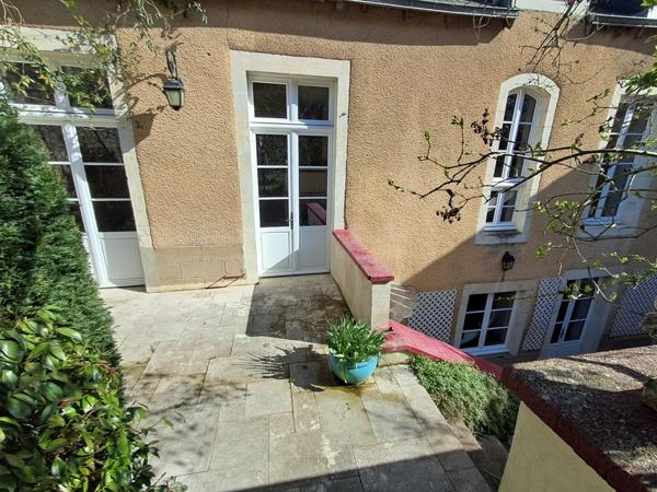 Maison 11 pièce(s) 6 chambre(s) 219 m²