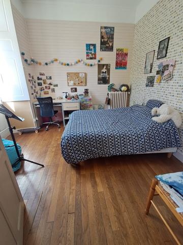 Maison 11 pièce(s) 6 chambre(s) 219 m²
