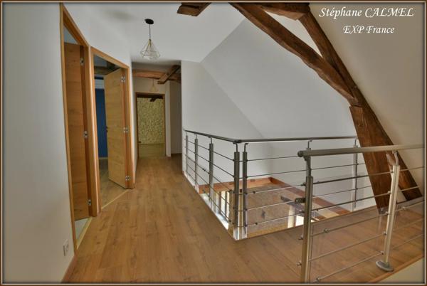 15 mns de Sarlat - Propriété en pierre - Dépendances - Piscine - Terrain 2 200 m²