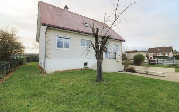 Maison à vendre    6 pièces •  Amilly