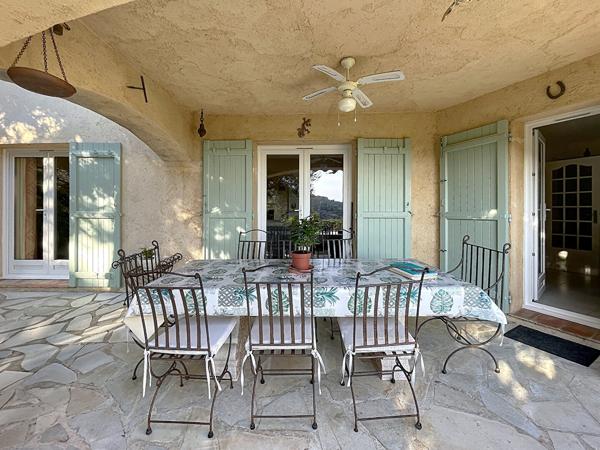 Grasse Saint-François, Maison Grasse 5 pièces140 m2, 1510 m2 de terrain avec piscine