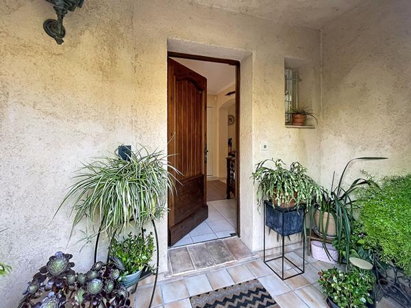 Grasse Saint-François, Maison Grasse 5 pièces140 m2, 1510 m2 de terrain avec piscine