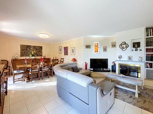 Grasse Saint-François, Maison Grasse 5 pièces140 m2, 1510 m2 de terrain avec piscine