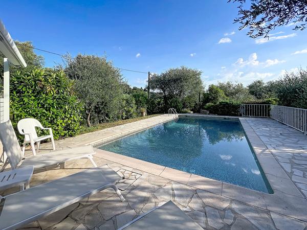 Grasse Saint-François, Maison Grasse 5 pièces140 m2, 1510 m2 de terrain avec piscine