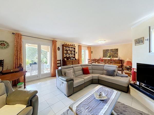 Grasse Saint-François, Maison Grasse 5 pièces140 m2, 1510 m2 de terrain avec piscine