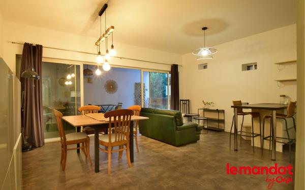Appartement à louer    4 pièces • 82,70 m2 Bègles