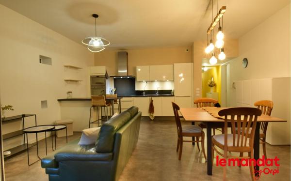 Appartement à louer    4 pièces • 82,70 m2 Bègles