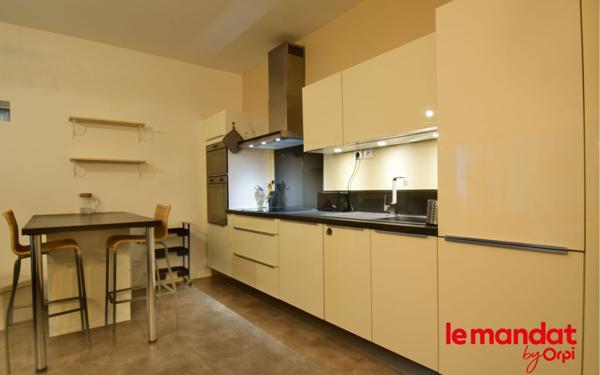 Appartement à louer    4 pièces • 82,70 m2 Bègles
