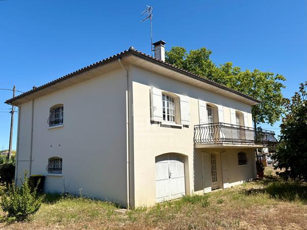 Maison Pineuilh 7 pièces, 180 m2 habitable, 5 chambres, garage,  à pied de la ville et de la gare