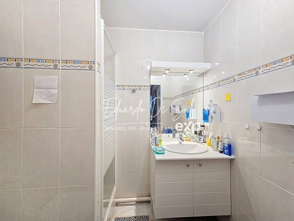 Appartement T2 de 40m² environ avec balcon exposé Ouest + 2 places parking privatives