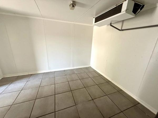 Ensemble immobilier avec local commercial et logement – Idéal investisseur ou projet familial/professionnel