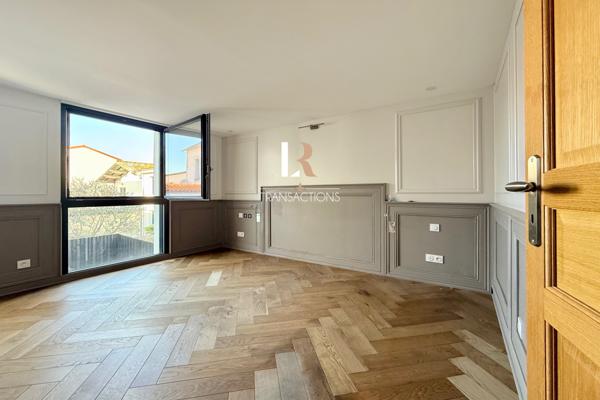 La Rochelle (17000) Bordure de parcs - Maison-appartement avec ascenseur, patio, terrasse et garage