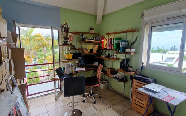 Appartement à vendre    3 pièces •  Le Tampon