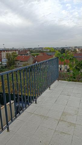 Maison avec Terrasses, jardin et 2 garages