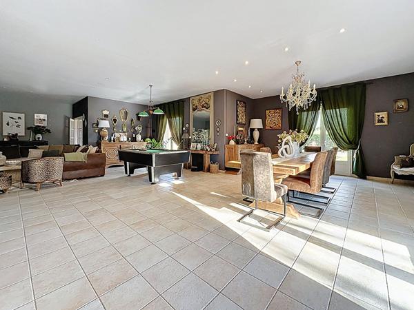 Maison à vendre Montauban(82) plain pied, garages, piscine, 4 chambres